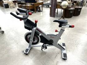 S11.9 Freemotion Chain Drive Indoor Cycle With Console