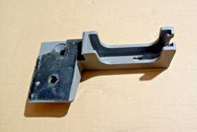 234140 Icon Health & Fitness 297177 Weslo Golds Gym Image Proform Treadmill Rear Right Roller Bracket