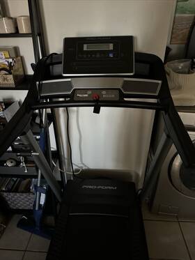 392336 Icon Health & Fitness Proform 305 Cst Treadmill