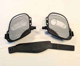 0000090518 Matrix Fitness Pedal Set For Upright Or Recumbent Bike 9/16 Inch