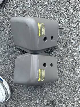 At061033-101 Precor 9.23 9.27 Treadmill Left Right Plastic End Cap Fp113