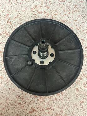 900-4 True Fitness Crank Axle With Flywheel Model U Es